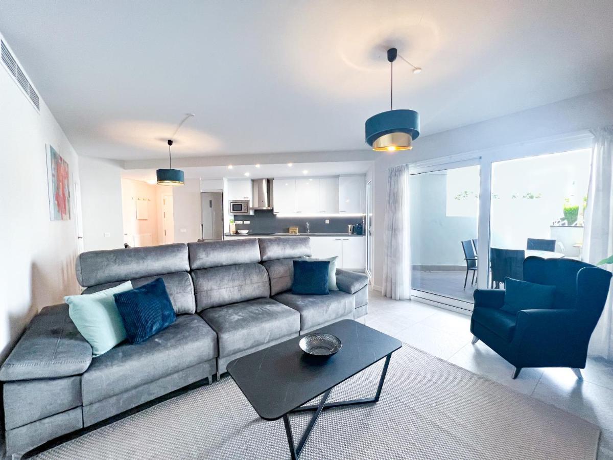 Apartamento In Center With Private Parking