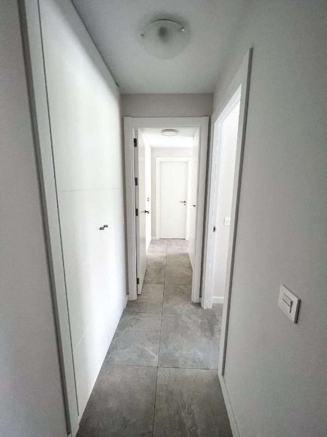 In Center With Private Parking Apartamento